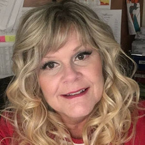 Meet your Posher, Deborah